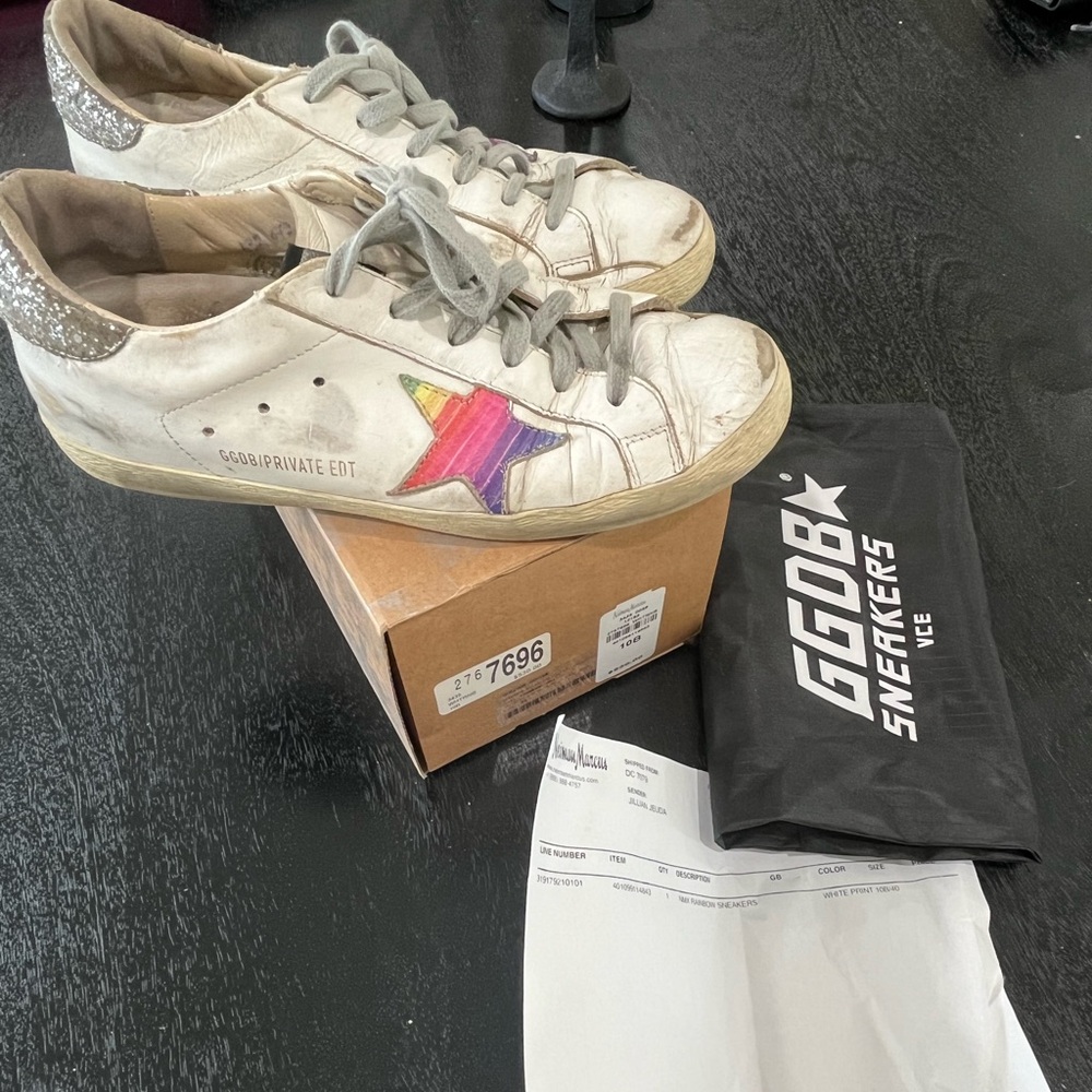 Golden goose superstar womens size 10, fits like a womens 9